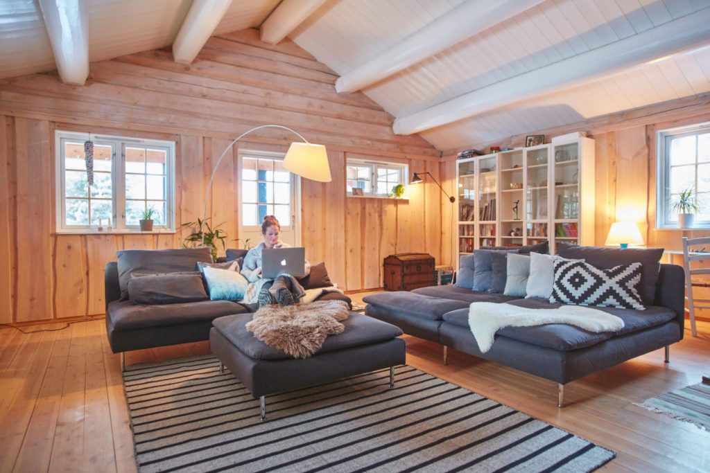 Innvendig villmarkspanel i furu