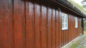 Villmarkspanel brukt på hytte i Skjåk