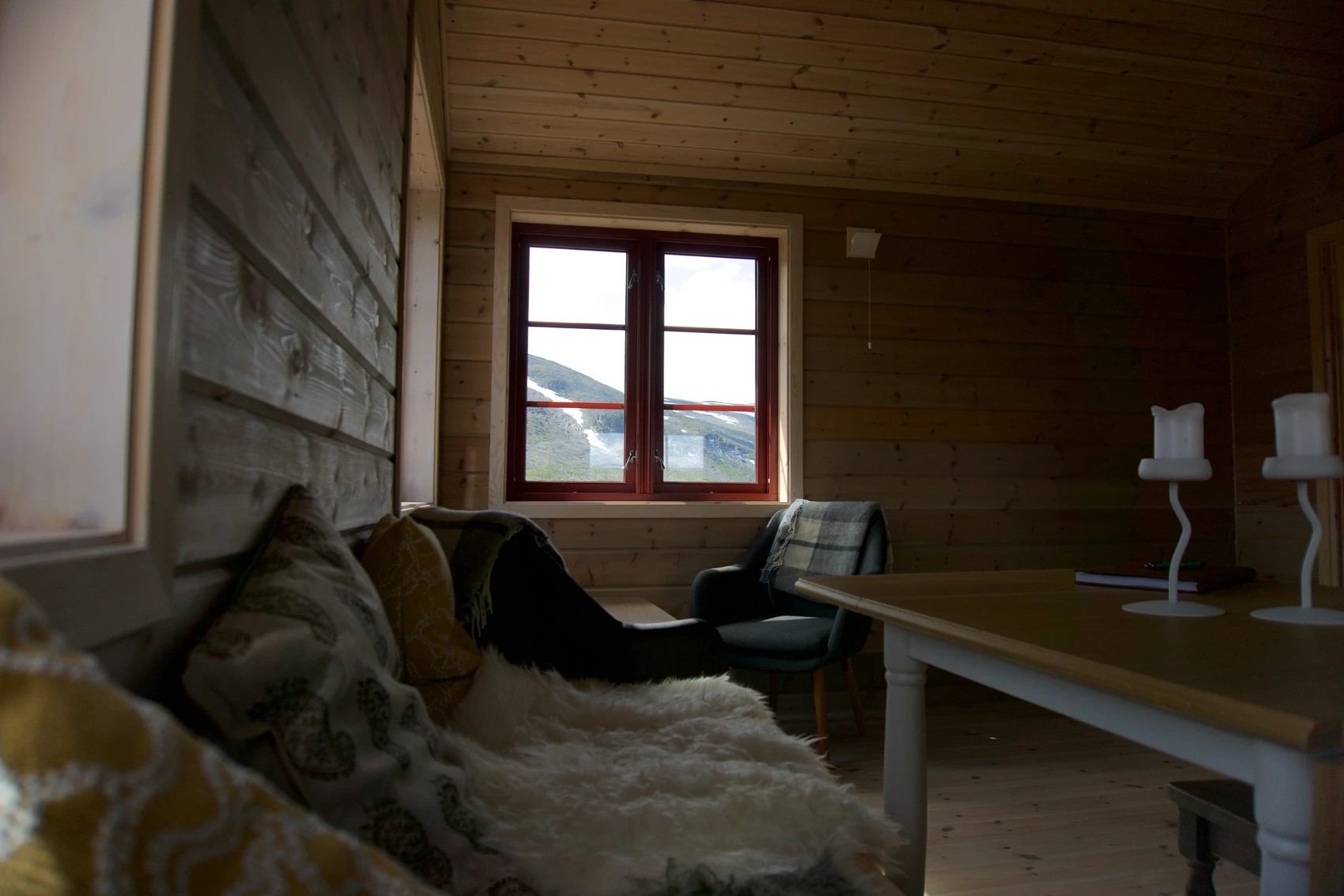 Hytte med Østerdalspanel i furu fra Skjåk Trelast